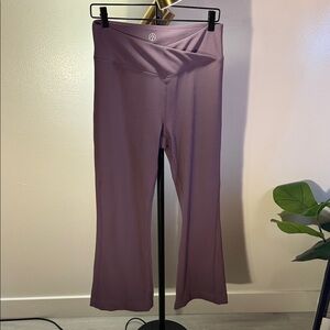 Stylish Lavender Yoga Pants